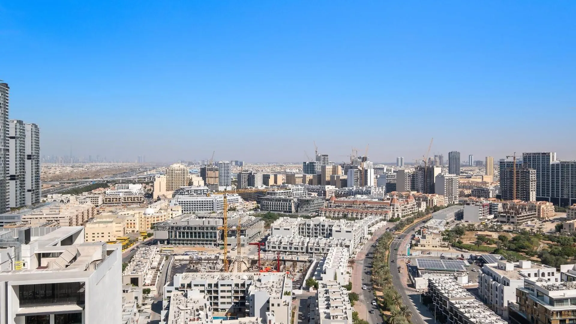 Modern And High Floor 1Br At Binghatti Emerald Dubai United Arab Emirates